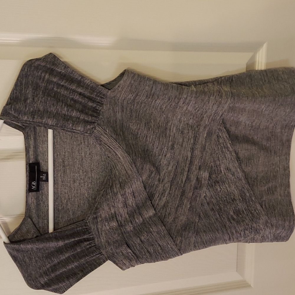 AGB gray cap sleeve crossover ruffle tiered top Small